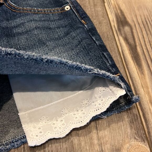 Old Navy Shorts High-Rise - Picture 3 of 8